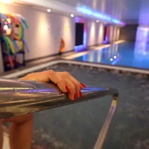 The Continental Hotel, Heathrow 4* Hounslow